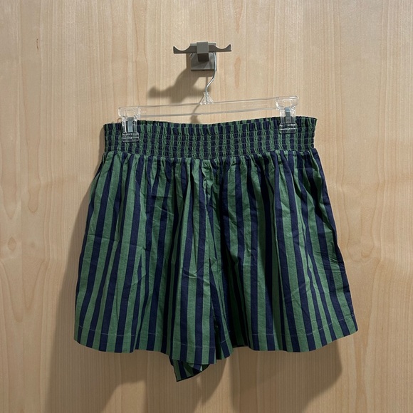 NWT THE GREAT sleep pajama shirt and smocked pajama shorts in seaside strips - Picture 8 of 10